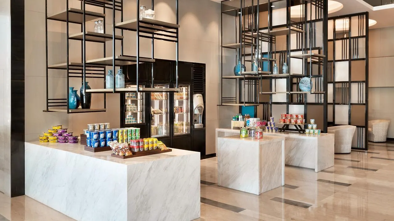 Hyatt Place Zhuhai Jinshi 4*,