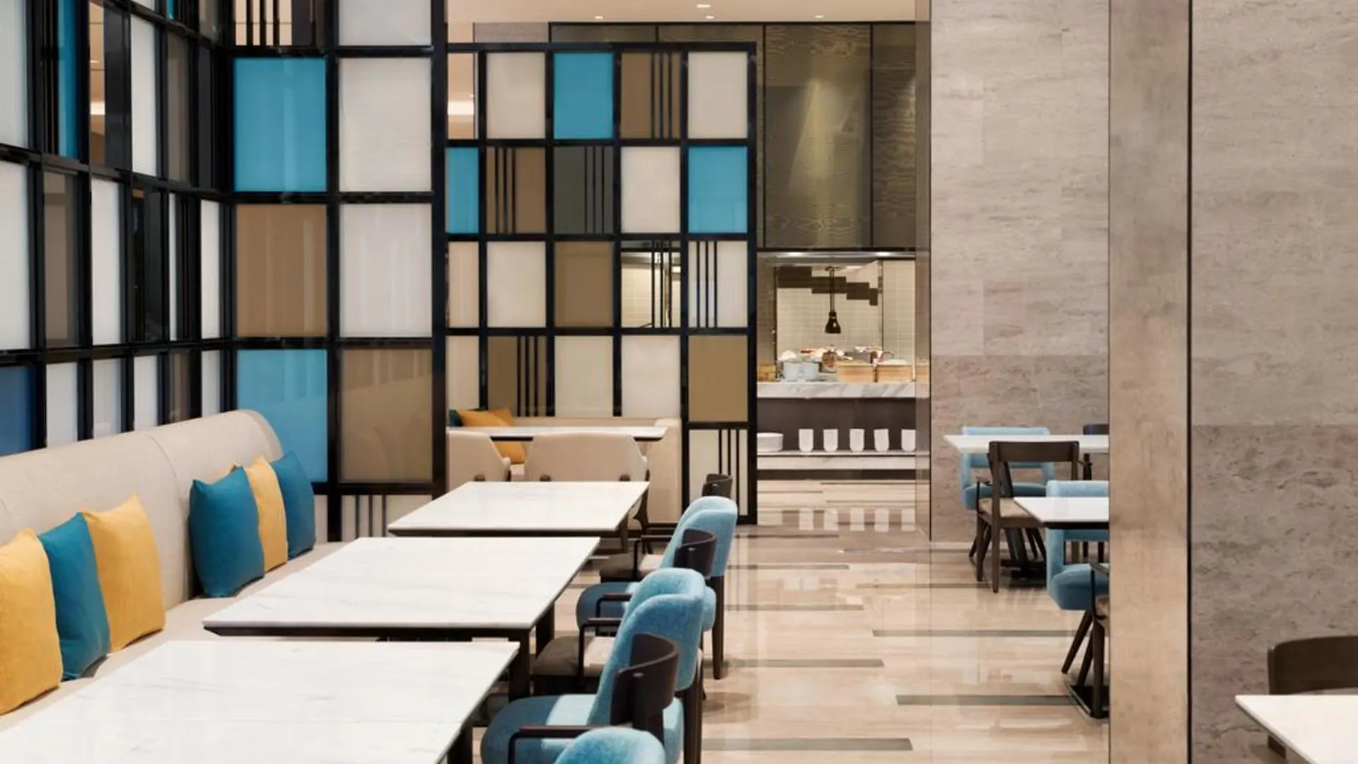 Hyatt Place Zhuhai Jinshi 4*,